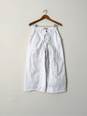 Aalto EU 34 high rise cropped fixed front pleated wide leg jeans in white